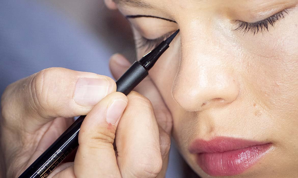 Maquillaje Pasarela Floating Eyeliner Maquillaje Image